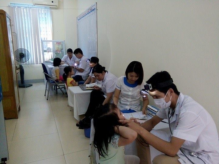 Trường mầm non Sao Mai tổ chức khám sức khỏe cho trẻ lần 1..